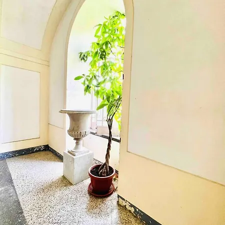 Laura Prestige Apartment