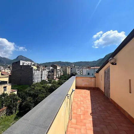 Laura Prestige Apartment *